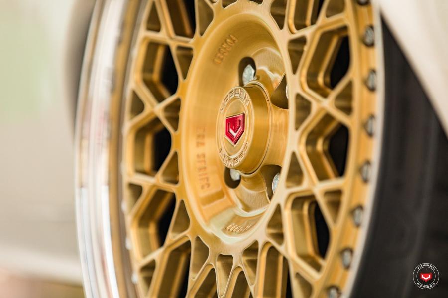 Колеса Audi 100 on Vossen Wheels (ERA-1) (C1) 2019 года  (фото 8 из 50)